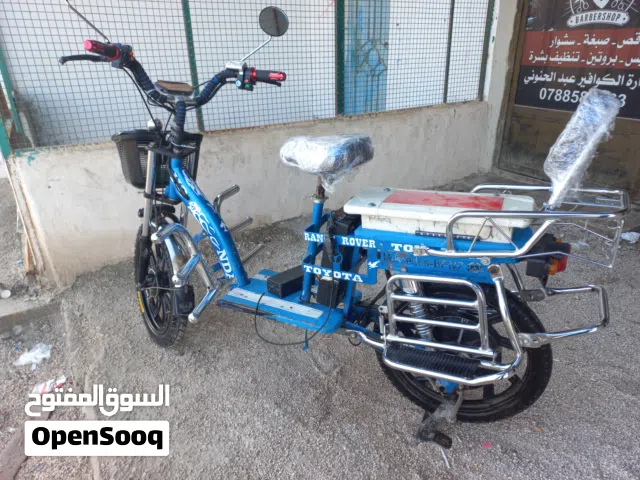 دراجة كهربائية للبيع بطارية 60-20 بتمشي 30 كيلو.