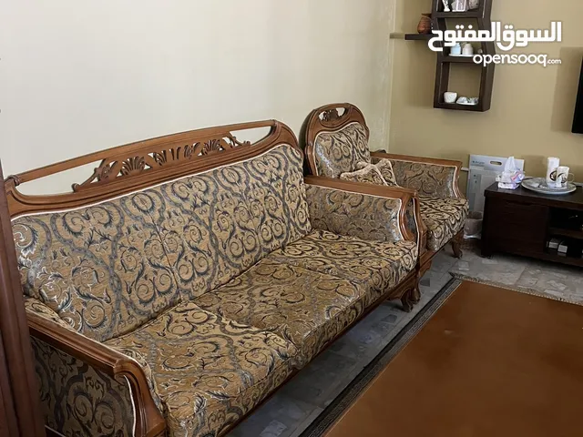 طقم صالون للبيع في حالة جيدة