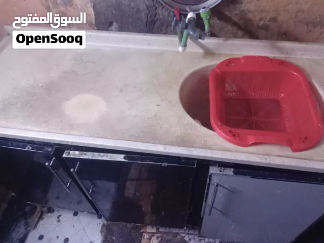 سينك ثلاث أبواب يرادله ترتيب قليل جداً السعر 100بي مجال الموقع بريهه قرب المدارس الاعدايه المتنبي