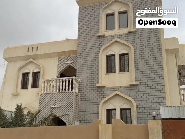 بناية سكنية للبيع في عبري