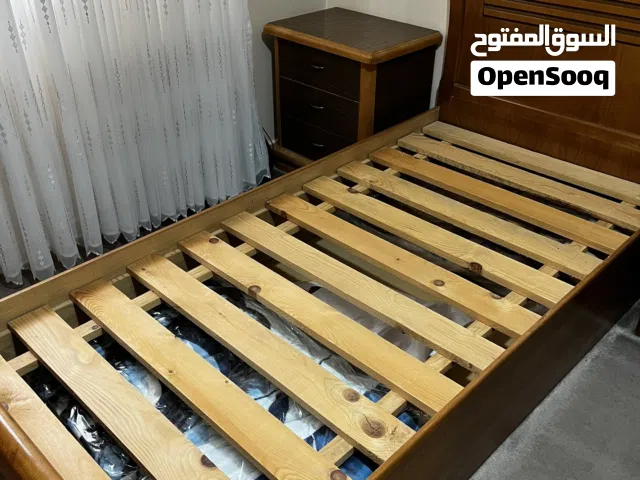 تخت مفرد ونص