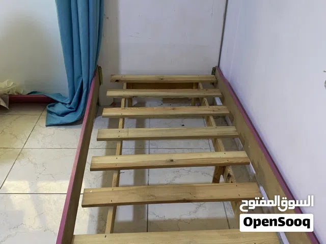سرير عدد 2 للبيع