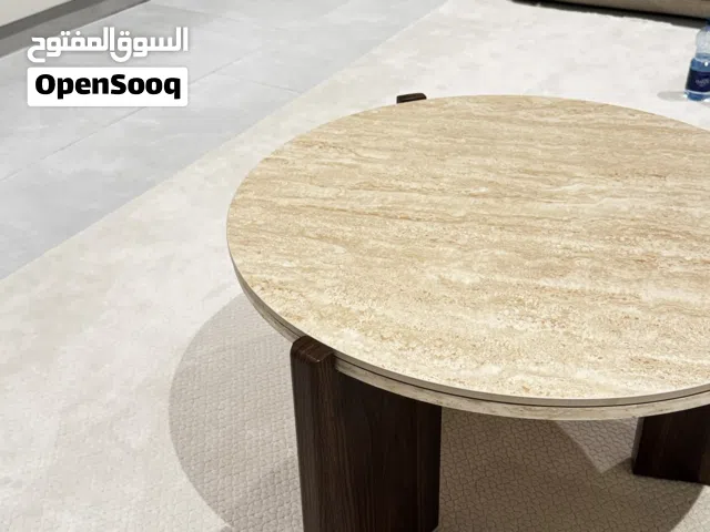 طاولة ترافنتين