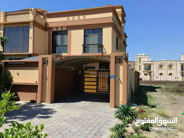 200 m2 5 Bedrooms Villa for Rent in Al Batinah Sohar