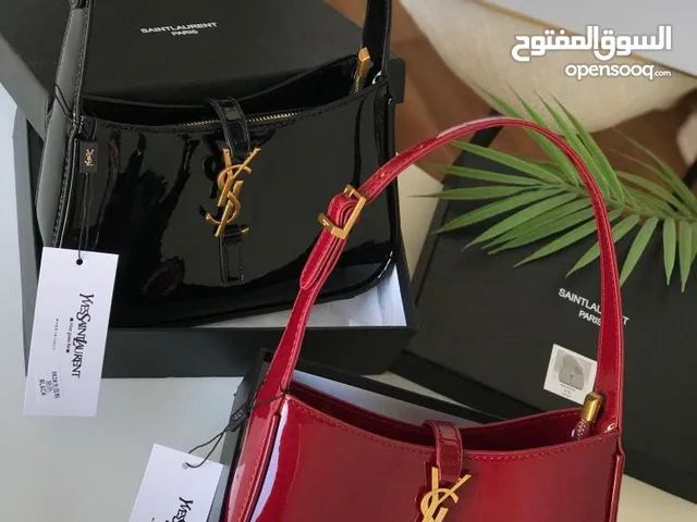 شنط نسائيه من ماركة سالوران وكوتش ماستر كوالتي جوده عاليه جدا توصيل لجميع مناطق البحرين والسعوديه
