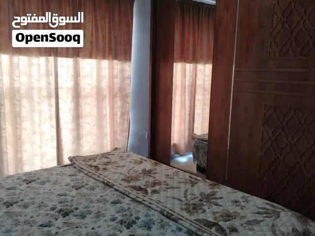 غرفه نوم خمس قطع نظيفه اي عيب مابيه  نتور 3 ابواب    لوكر كتب   طبله صاج