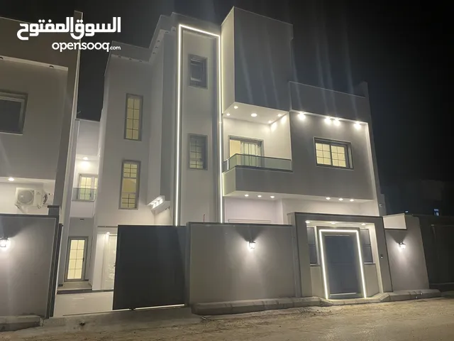 300 m2 3 Bedrooms Villa for Sale in Tripoli Ain Zara