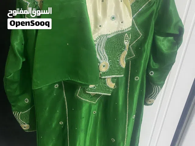 ملابس مستعمله للبيع