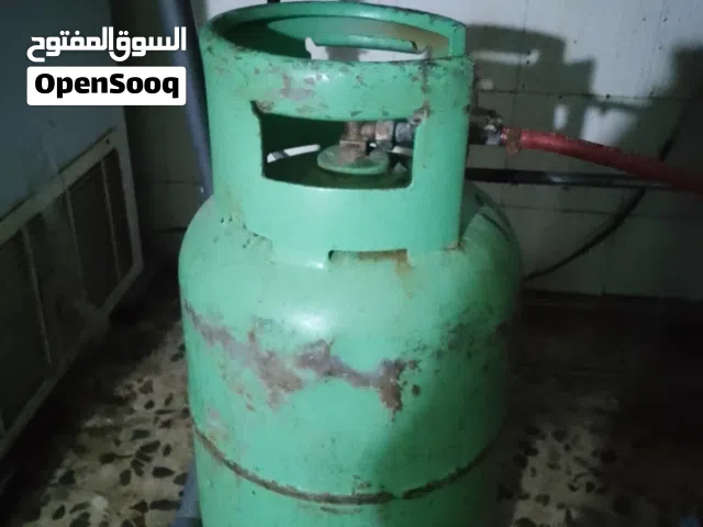 جرة غاز مليانه ناقصه اشي بسيط