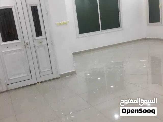 للايجار بابو فطيره دور ارضي مع ديوانيه وغرفه سايق