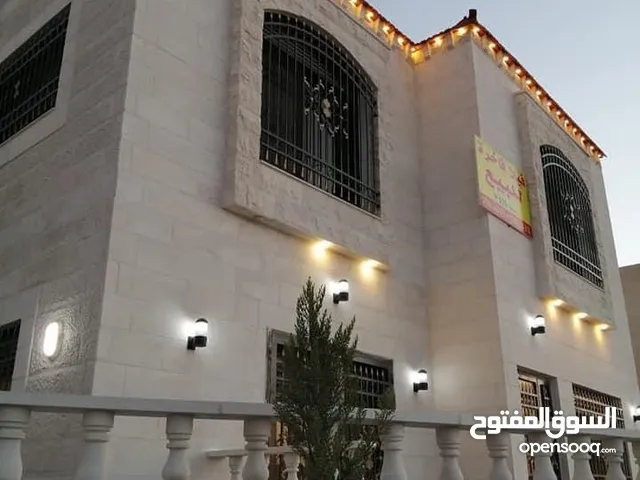235 m2 3 Bedrooms Villa for Sale in Zarqa Dahiet Al Madena Al Monawwara