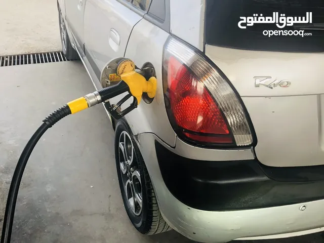 كيا هاتش باك موديل 2008