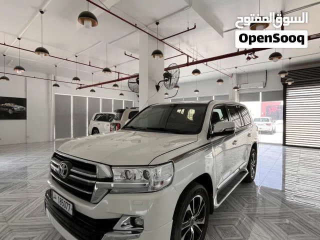 2016 Toyota Land Cruiser GXR