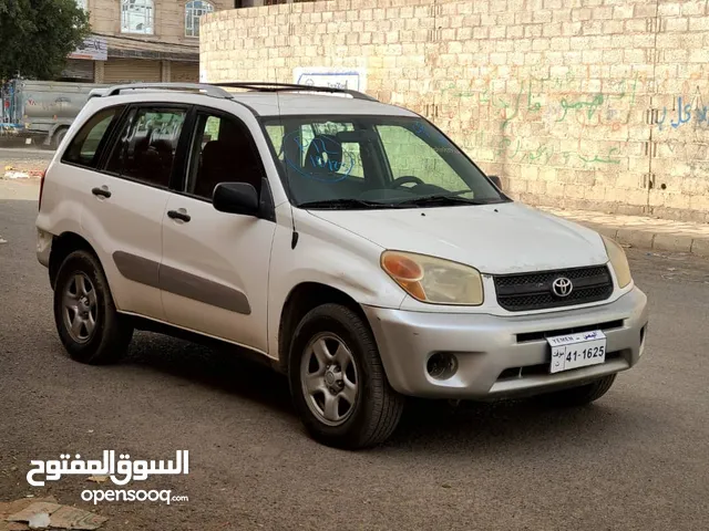 Used Toyota RAV 4 in Sana'a