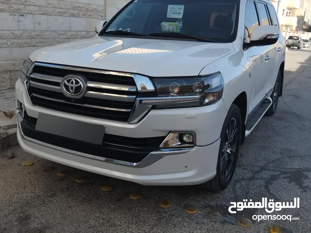 تويوتا لاندكروزر VXS 2018 بحالة الوكالة من المالك مباشرة