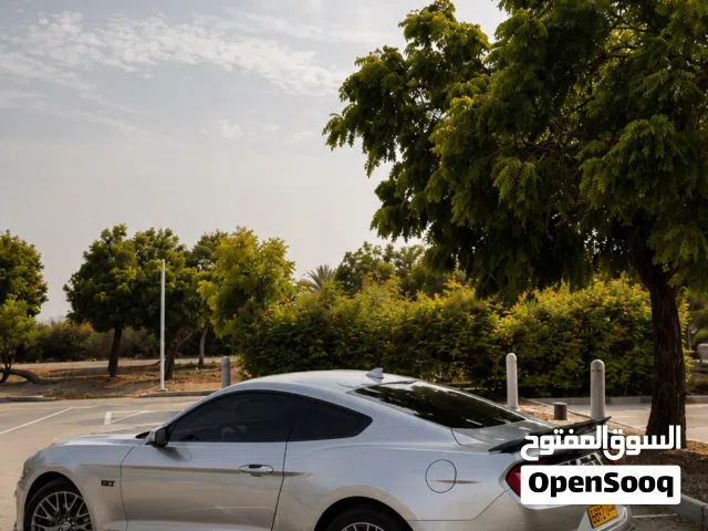 Ford Mustang  للبيع فورد موستانج   7800 ريال قابل للجادين.
