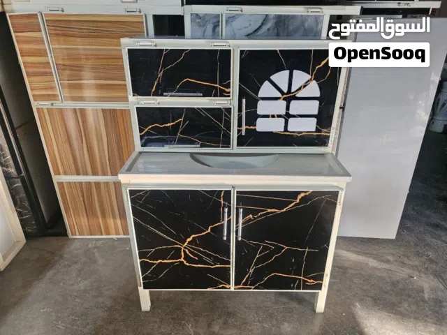 ارضي سنك مرمر. وملحق بااجمل الالوان
