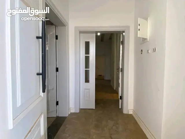 200m2 5 Bedrooms Townhouse for Sale in Tripoli Ain Zara