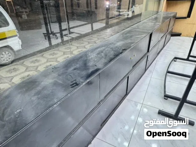 إعلان تصفية وبيع محتويات محل