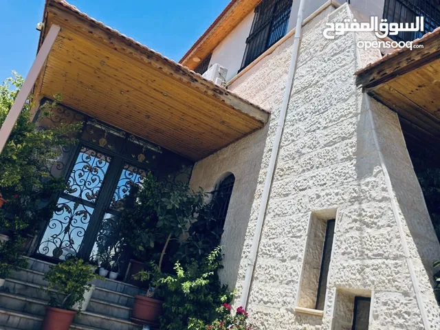 440 m2 More than 6 bedrooms Townhouse for Sale in Amman Tabarboor