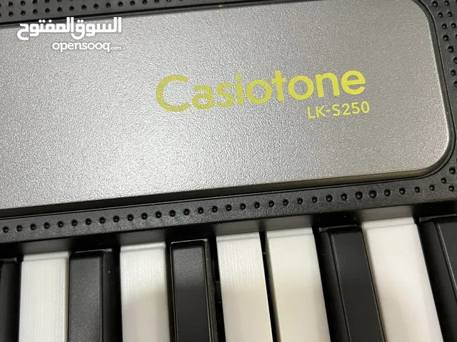 بيانو كاسيو LK-S250