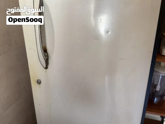 ثلاجة LG نظيفة ضمان تبريد وتحميد