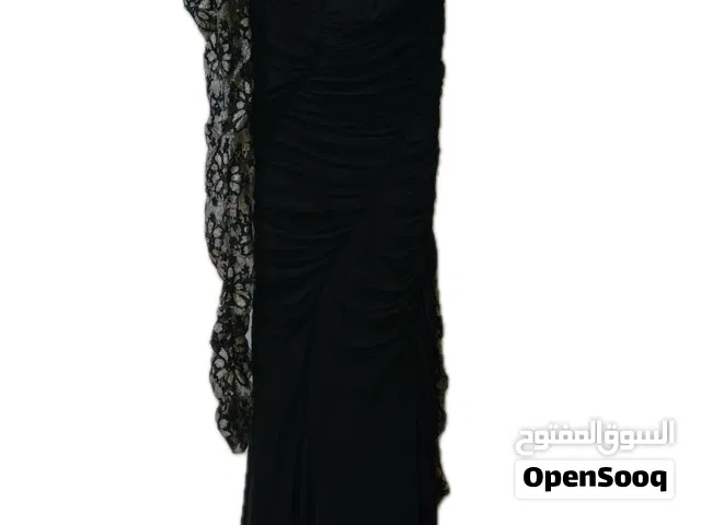 ملابس للبيع