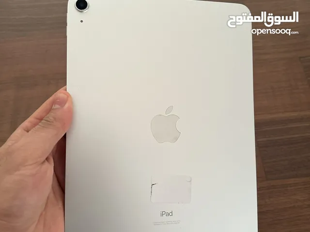 iPad Air 4 بحالة ممتازة الأجهزة مشحونة قليل جداً بحالة الجديد