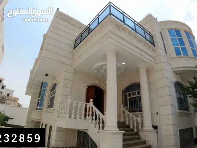فله مفروشه دورين وبدروم مع مسبح ملكيه مع حوش اثاث رقي وجديده في ارقئ احياء العاصمه صنعاء بيت بوس .