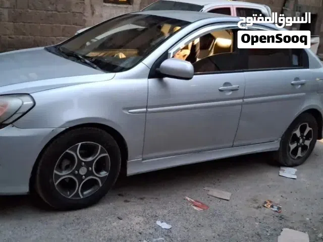 2010 هيونداي فيرنا Standard