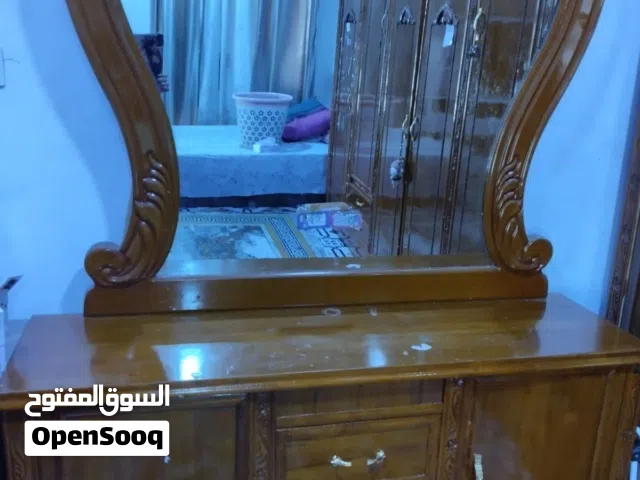 كنتور طابقين 6 ابواب     ميز مرايه صاج  جرباية ام النفرين   وياه دوشك طول الدوشك متر