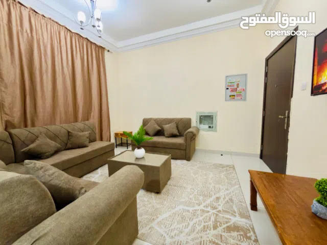 z9 غرفتين وصاله مفرروش للايجارالشهري بعجمان -الروضه 1-بجوار قسم شرطه الحميديه -موقع مميز وسعر ممتاز