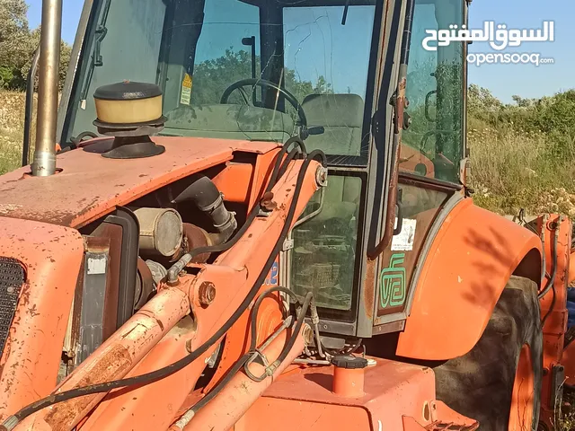 باجر فيات هيتاشي 2004 بسعرر نار على الكاش