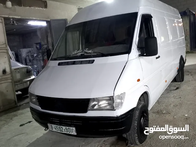 باص مارسيدس 412 جير عادي ماتور 2500 بحالة جيدة موديل 97