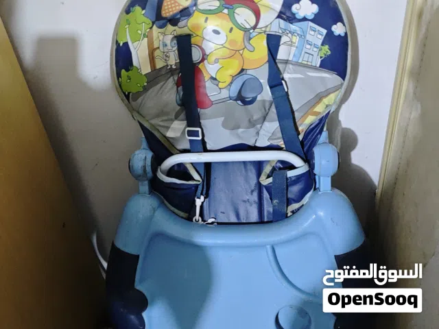 ميز طعام اطفال
