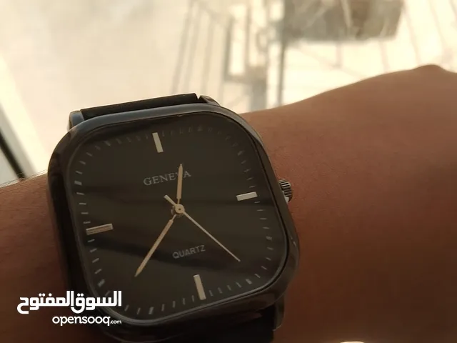 ساعة فخمة للعيد متوفر ثلاث الوان كمية محدودة ب ثلاثه ريال