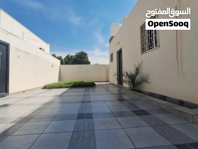 2 Bedrooms Chalet for Rent in Tripoli Ain Zara