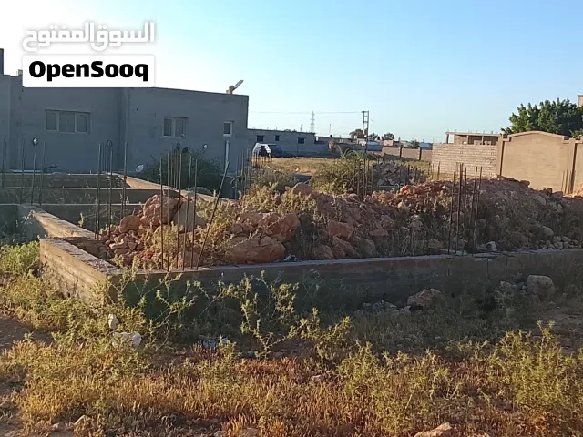 قطعة ارض عليها كاتينة
