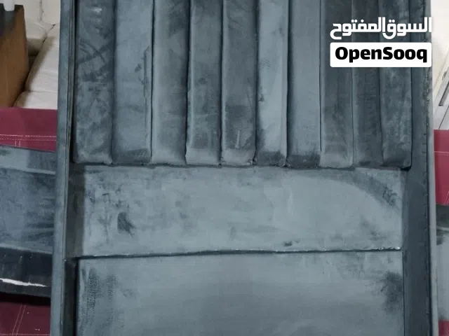 سرير مفرد ونص