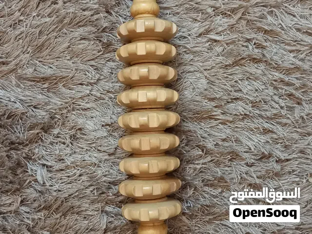 رول خشبي للمساج والتدليك ..