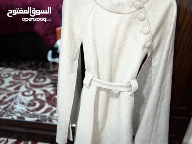 جاكيت جوخ سايز 42 جديد للبيع ب 10 دنانير موجود بالرابية يوجد توصيل