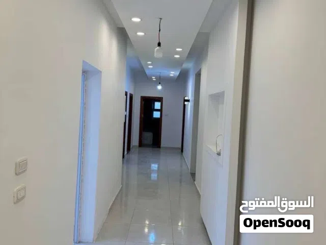 عمارة من 4 طوابق للايجار في طريق الشط