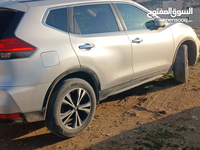 نيسان اكستريل