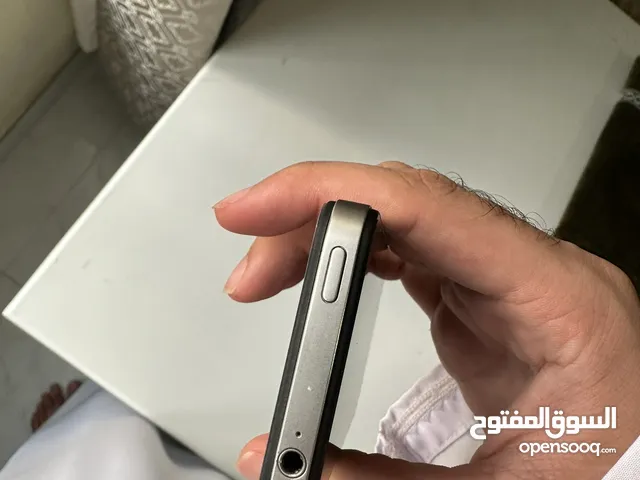 Apple iPhone 4 16 GB in Muscat