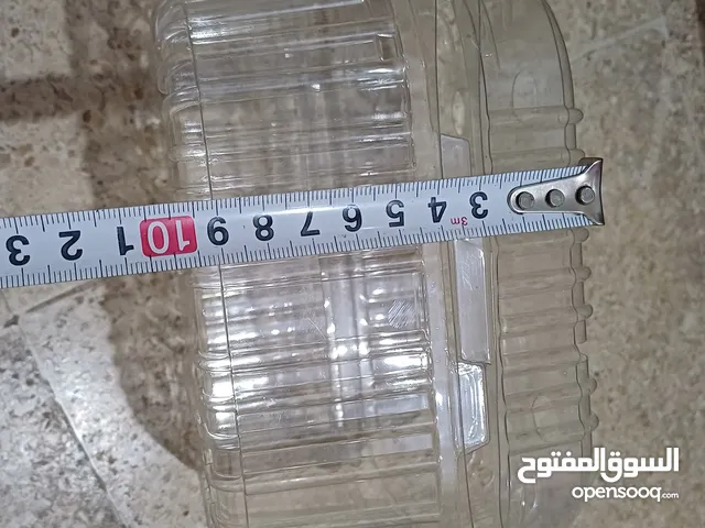 علب بلاستيك 100 وخمسين حبة