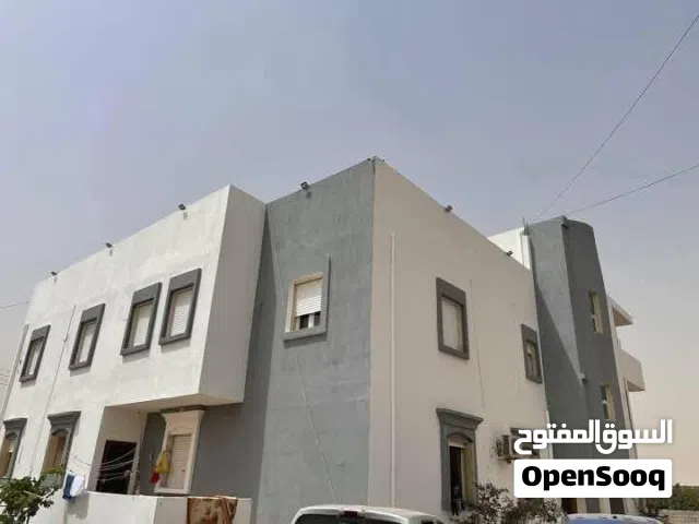 فيلا مركبات
