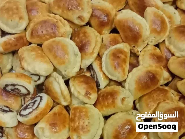 كليجة بيتية نضيفة طيبة بانسب الأسعار متوفرة  كليجة بالتمر كليجة بالجوز  كليجة بالحلقوم