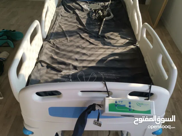معدات طبيه جديدة و غير مستعمله للبيع..   New and unused medical equipment for sale.