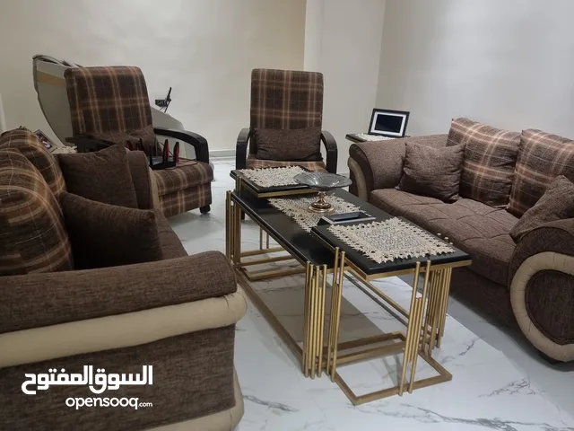 طقم كنب وطاولات