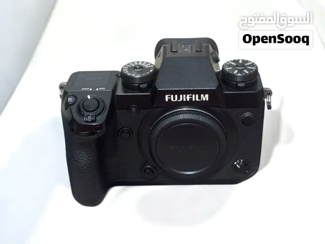 Fujiflem X-H1 excellent condition and clean less use and less shutter